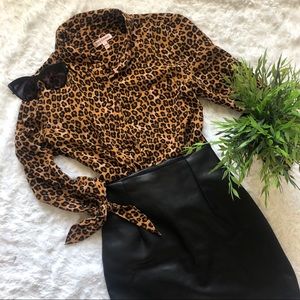 ‼️SOLD‼️ Juicy Couture Cheetah Button Down